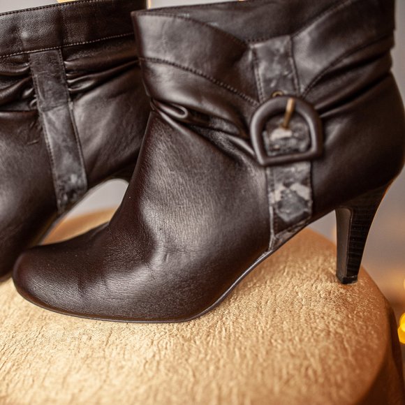 Judith Leather Boots size 9.5 - Picture 2 of 8